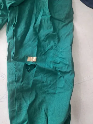 Roupas com defeito de fabreca so 1.00