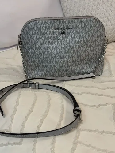 Bolsa Michael Kors Original Cindy LG Dome Crossbody - Silver