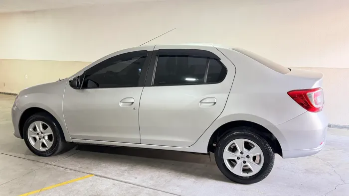 Renault Logan Dynamique Hi-flex 1.6 8V 4P 2017
