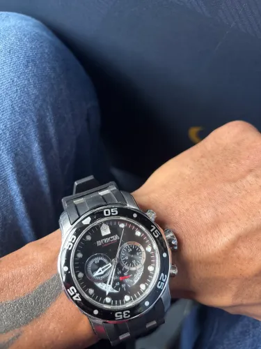 Vendo invicta novo