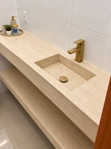 PIA EM PORCELANATO TRAVERTINO SOB MEDIDA | COM CUBA ESCULPIDA
