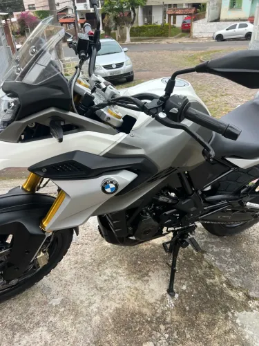 Moto em perfeitas condições