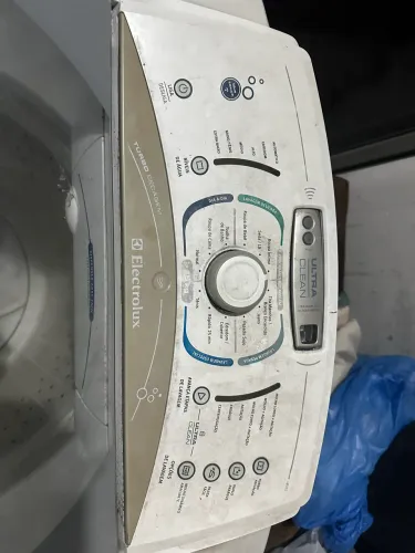 Vende se máquina de lavar roupa