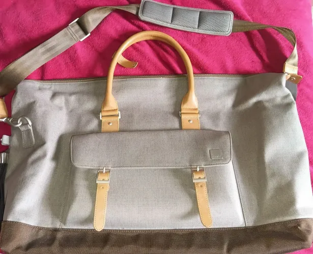 Bolsa Mala de Viagem Moshi Vacanza Weekender Premium - Notebook 15