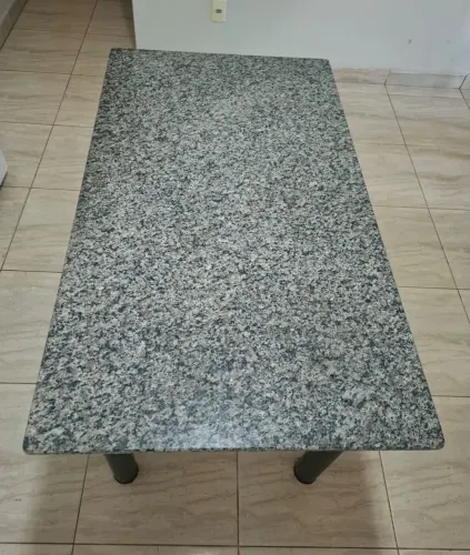 Mesa de granito