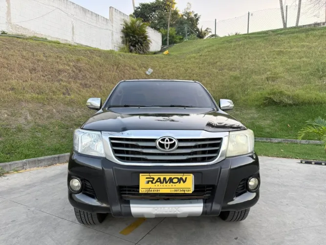 Toyota Hilux CD SRV 4X4 2.7 Flex 16V Aut. 2013