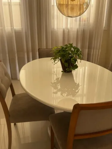 MESA DE JANTAR 4 LUGARES