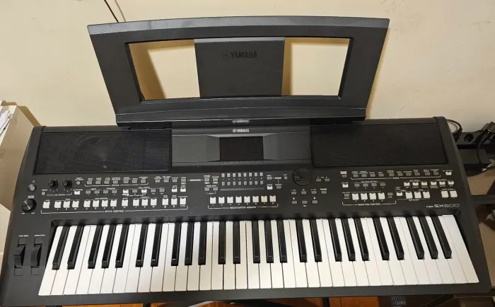 TECLADO YAMAHA PSR-SX600