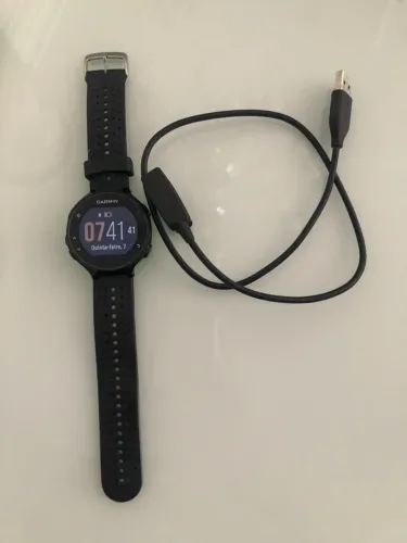 Vendo Garmin Forerunner 235 com monitor cardíaco no pulso