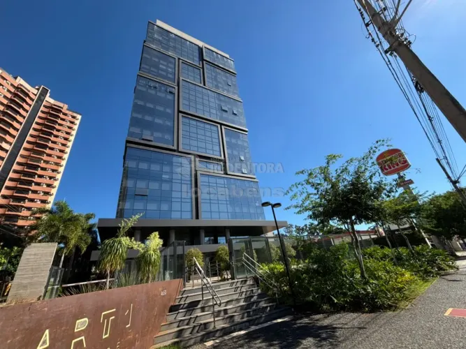 Sala Comercial com 270m² para Locação na Avenida José Munica
