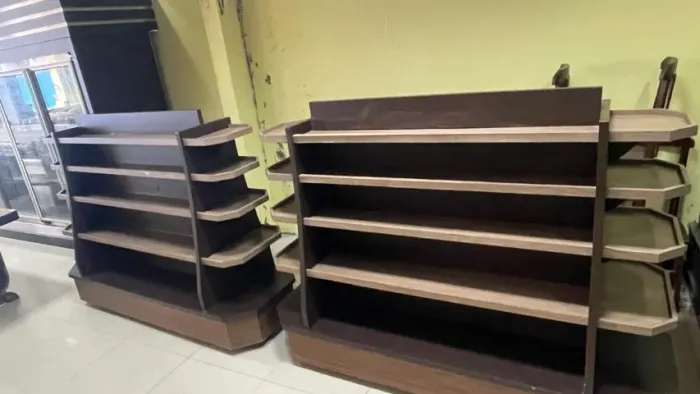 Vendo gôndolas em MDF reforçado