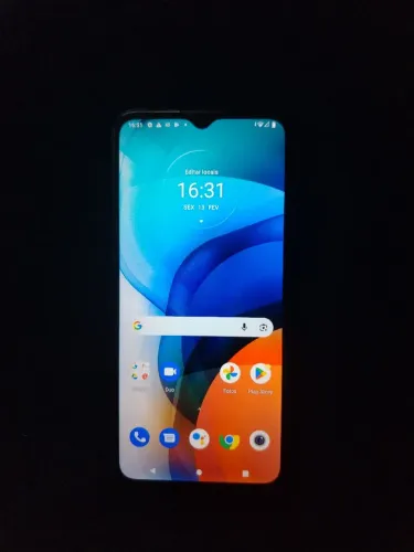 Vende-se um celular moto e 7