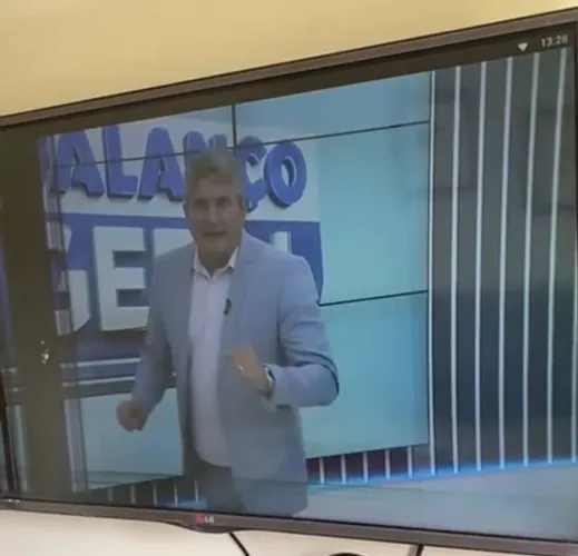 Tv smart 42 funcionando perfeitamente 