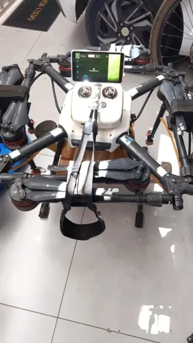Drone de Pulverização DJI AGRAS MG1p - 10L