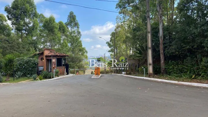 Lote à venda, Condomínio Jardins de Petrópolis - TE1106