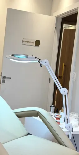 Luminária amplia 10x