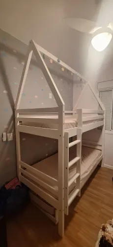 Beliche/Treliche Teen Play Casatema com Telhado, Cama Auxiliar e Colchões - Madeira Maciça