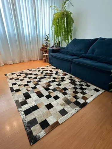 Tapete de Couro Natural - 2,00 x 1,50m | Estilo Patchwork | Sofisticação e Exclusividade