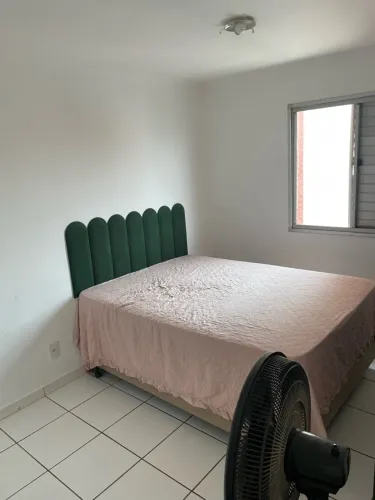 Vende se cama com colchão em perfeito estado