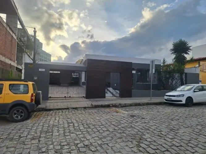 QUATRO ESPAÇOS COMERCIAIS INDEPENDENTES PARA LOCAÇÃO NO CENTRO DE CONQUISTA