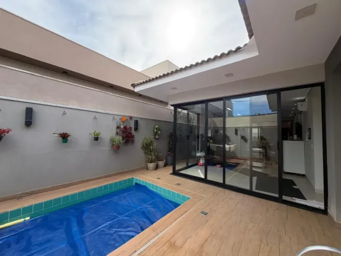 Casa à venda no condomínio Residencial Cidade Jardim em Bauru-SP.