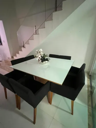 PROMOÇÃO Conjunto mesa e 8 cadeiras