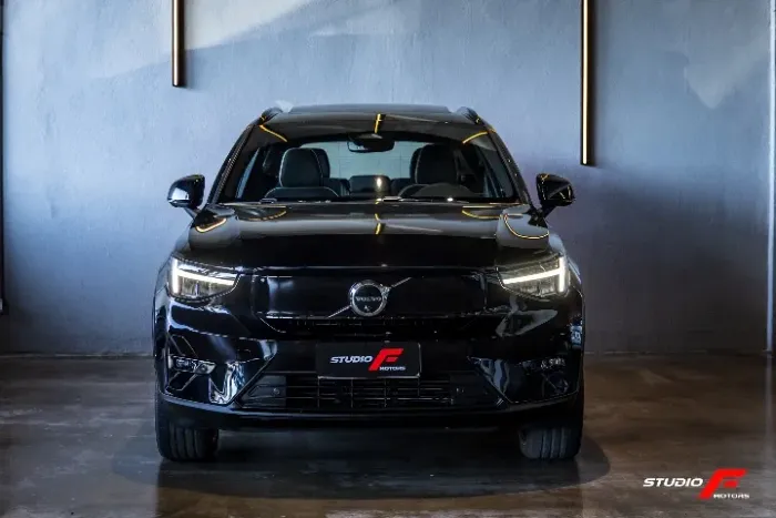 Volvo XC40 Recharge Plus (elétrico) 2024