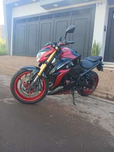 Suzuki GSX - S 1000 2019 (baixo km)