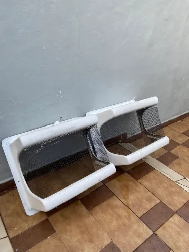 duas caixas de proteção de ar condicionado de fibra de vidro