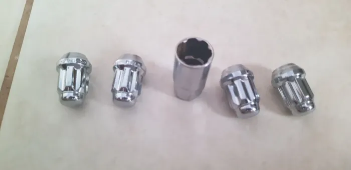 Lifan 530 porcas anti furto para rodas