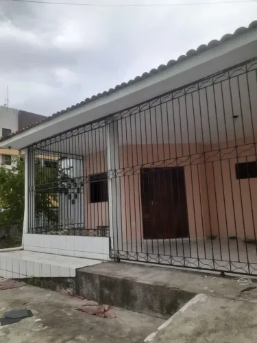 Casa com 4 quartos, 300 m², à venda por R$ 700.000- Jardim Cidade Universitária