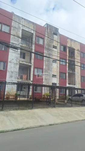 Apartamento com 3 dormitórios no Cordeiro