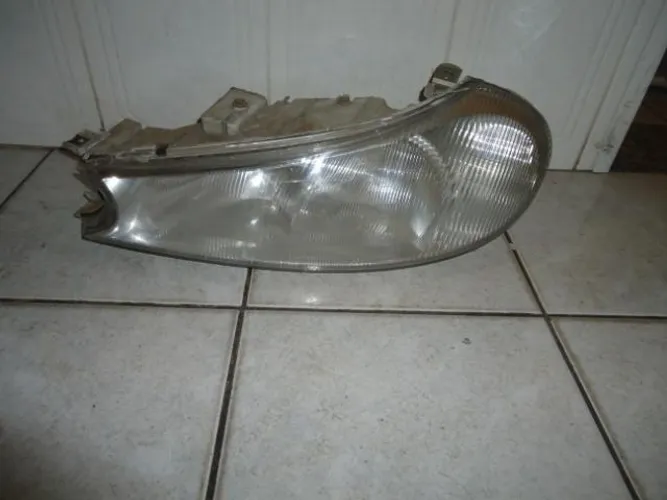 Farol ford mondeo 1998