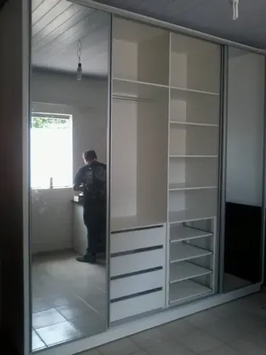 Roupeiro Planejados e Modulados