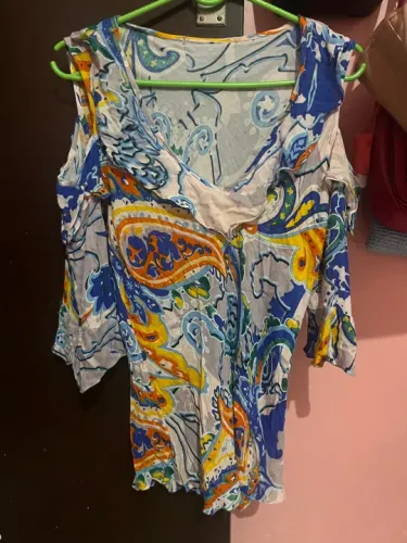 Blusa colorida TAM M 