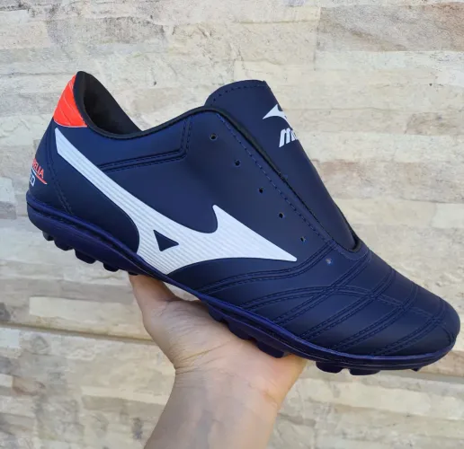 Chuteira society Mizuno
