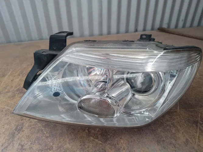 Farol TR4 2012