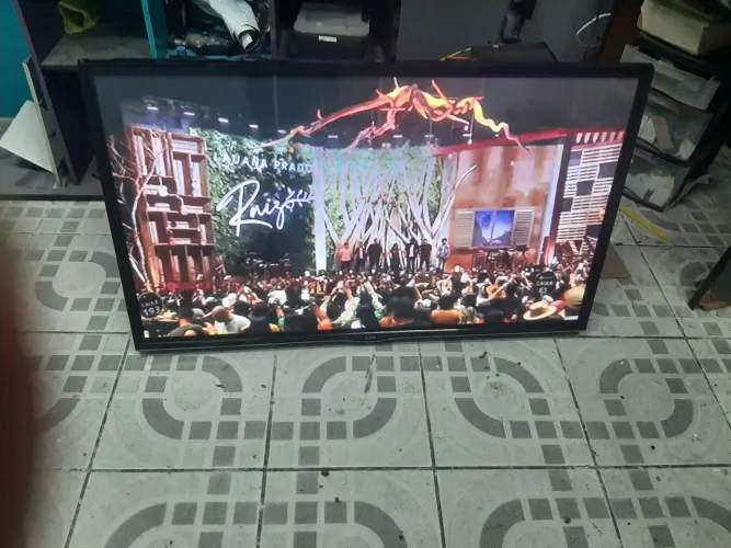 Vendo smatv  LG 55 polegadas 