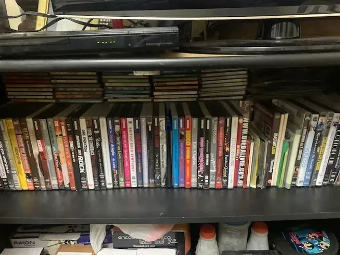 Dvd e Cds novos usados ori e pir diversos