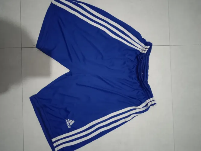 Short de futebol (Adidas)