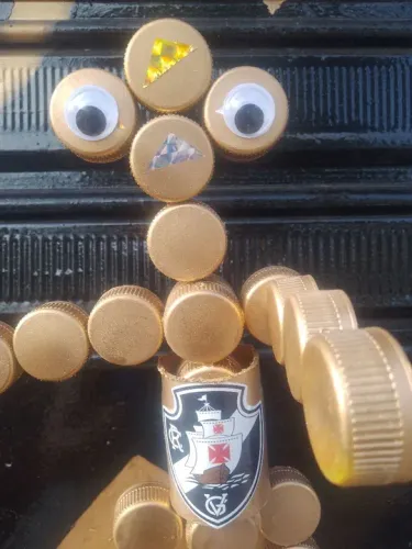 BONECOS DE TAMPINHAS DE TIME DE FUTEBOL 