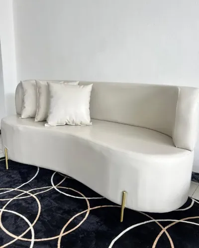 Sofá modular curvo, ideal para ambientes sofisticados. Design elegante e contemporâneo, pe