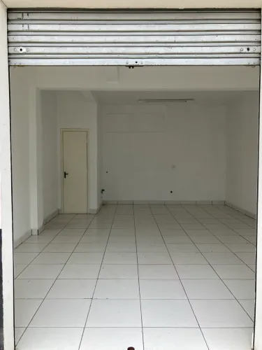 Aluga se sala comercial