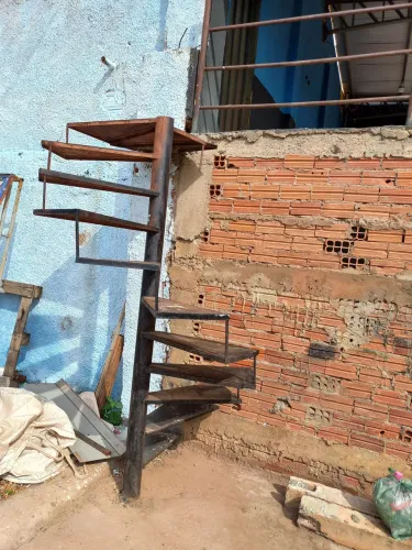 Escada aço 2.80 altura