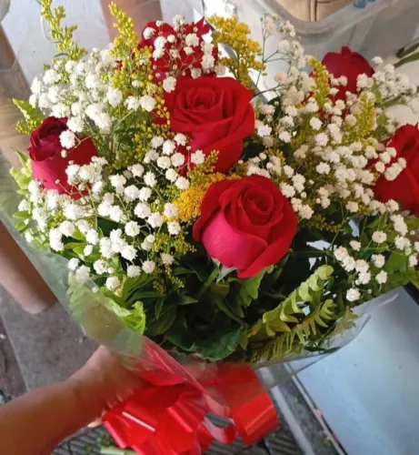 Buquê de Rosas Vermelhas.Perfeito pra vc Surpreender dia dos namorados ou outra ocasião 