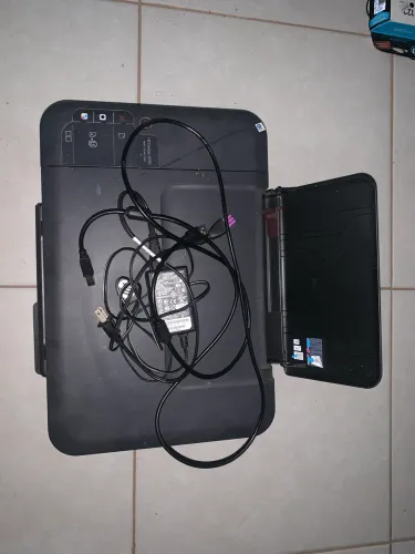 Impressora e copiadora com defeito: HP Deskjet 2050 All-in-one J510 