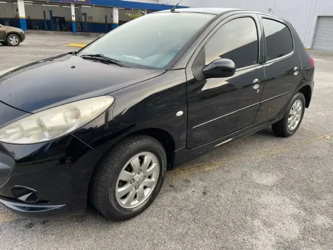 Peugeot 207 XR Sport 1.4 Flex 8V 5P 2011