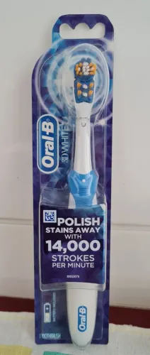 Escova de Dente Elétrica Oral-B 3D White Action Power. Nova!