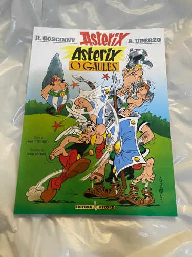 Livro asterix e obelix 