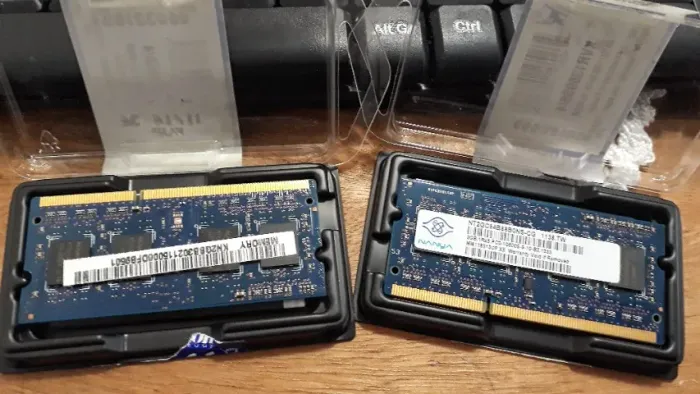 Pentes de Memória DDR3 - 2GB Notebook